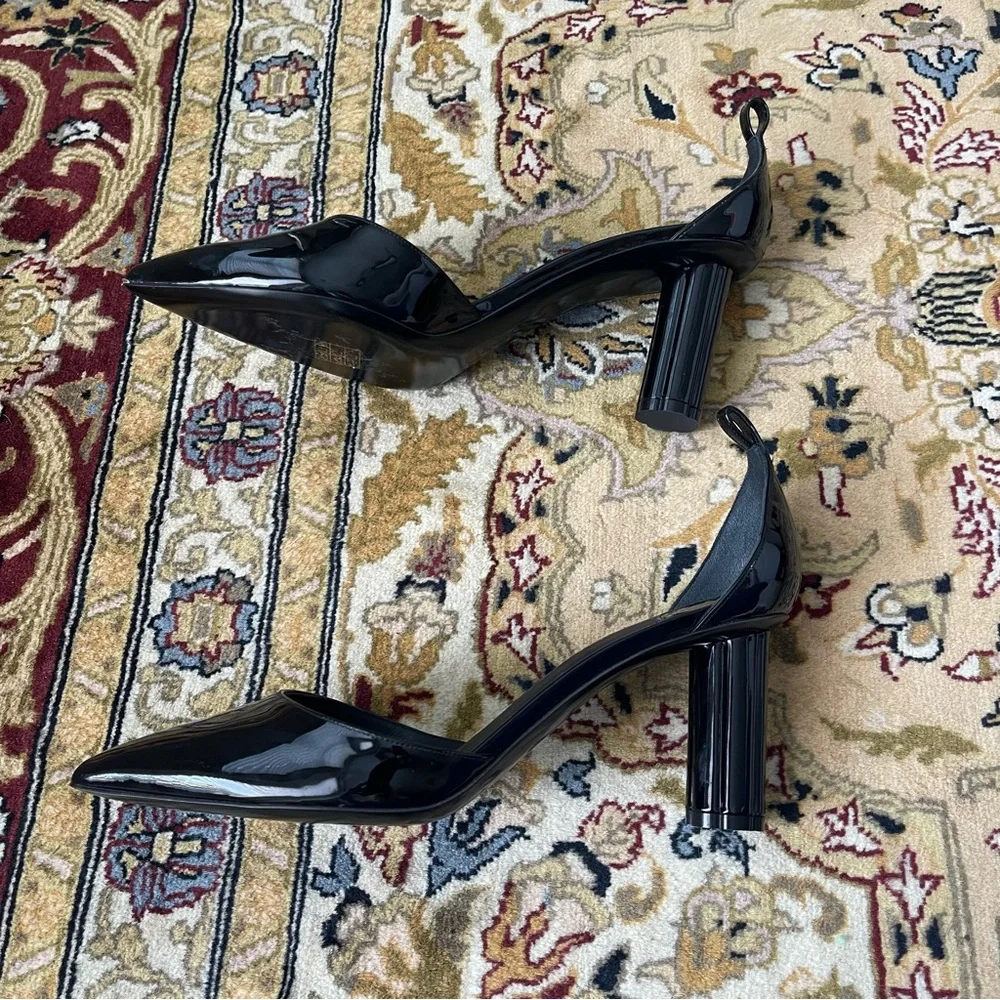 Salvatore Ferragamo Black Patent Leather Pumps - Picture 1 of 10